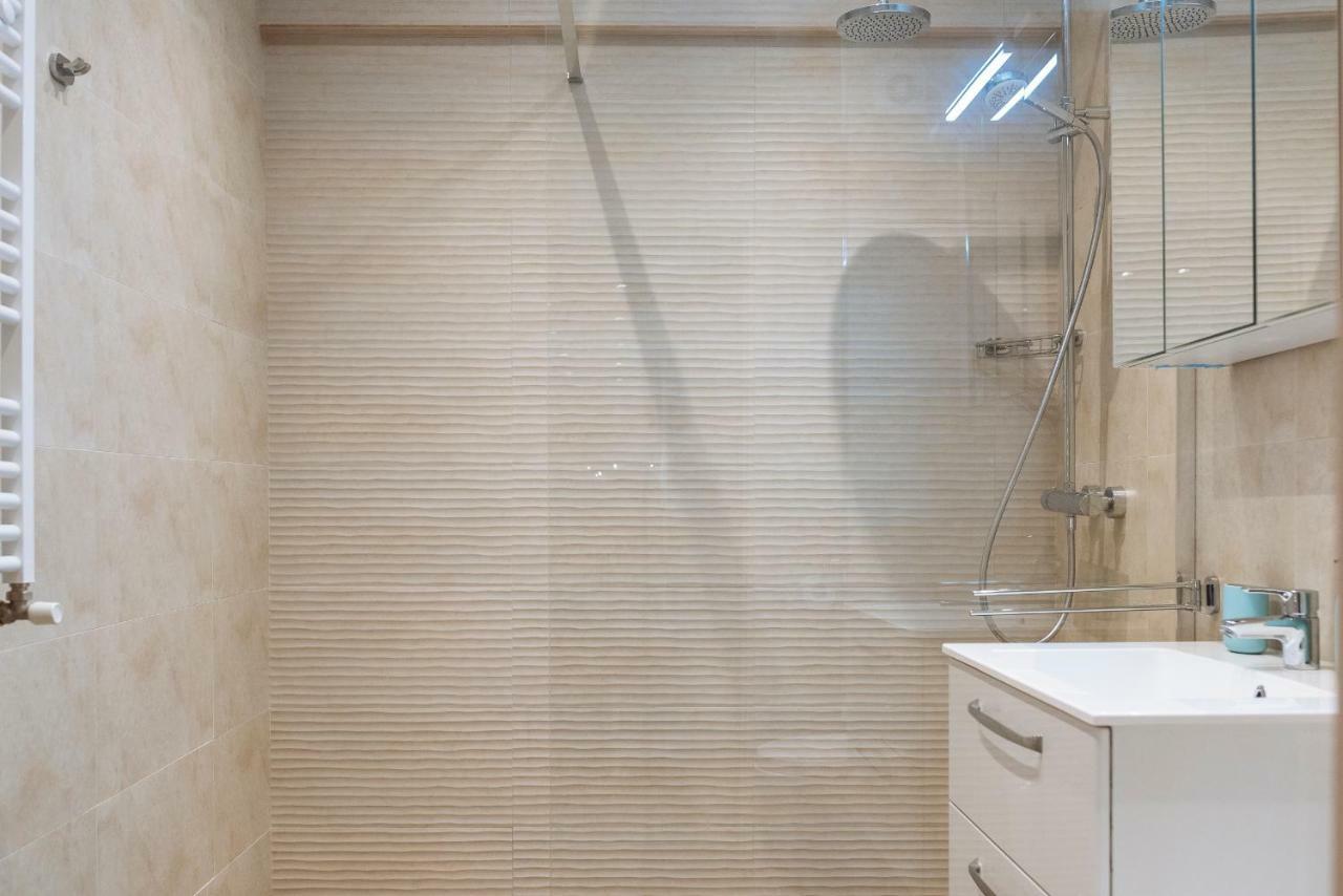 Luxury Flat 8 Near Metro Apartament *