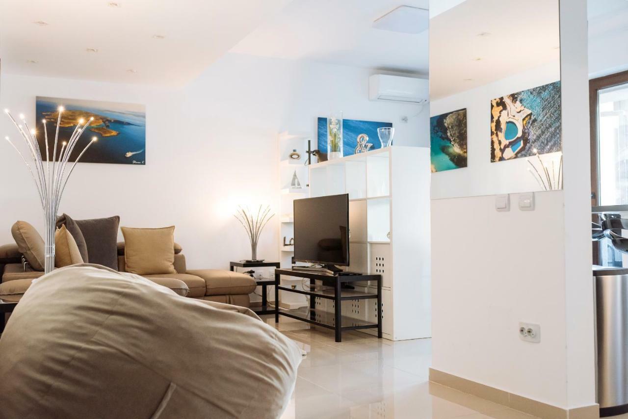 Luxury Flat 8 Near Metro * Bucureşti
